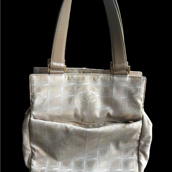 - Chanel Travelline Tote - Picture 1 of 12